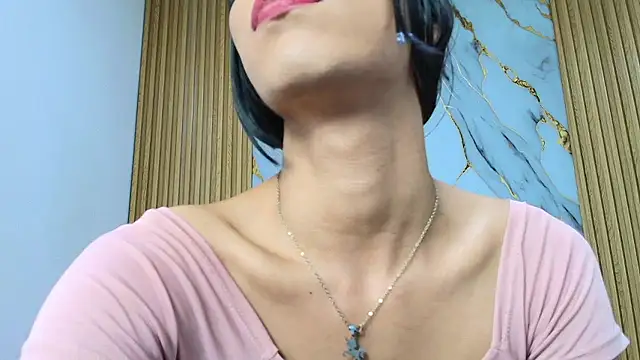 Luluu_08 live sex cam