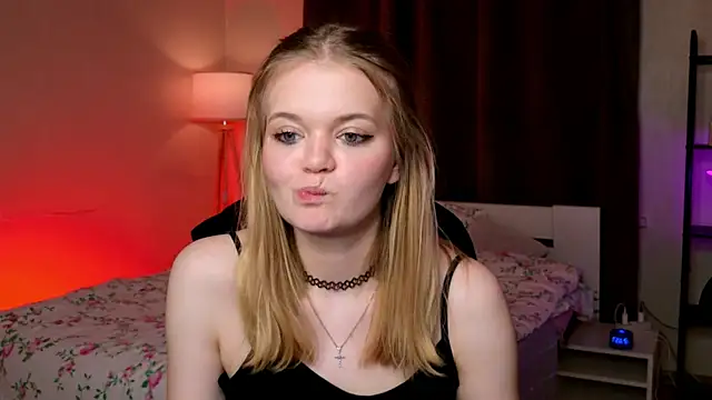 Elioraa's cam snapshot