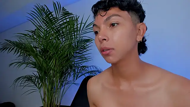 xhenisa_ live sex cam