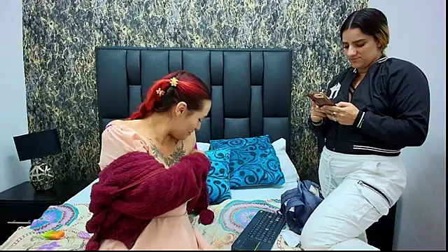 Dakota_Megan_69's cam snapshot