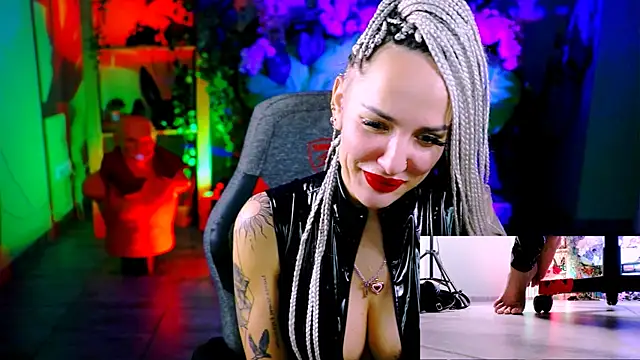 MonicaMaxwel live sex cam