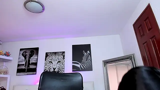 mialiore's cam snapshot