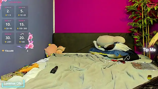 leeahnoirr live sex cam