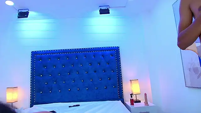 Damian_and_roxanne live sex cam