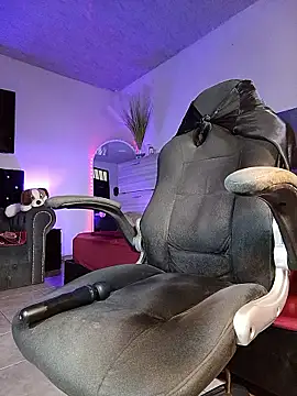 Naughty_Charly live sex cam