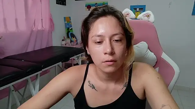 MommyMiaWs's cam snapshot