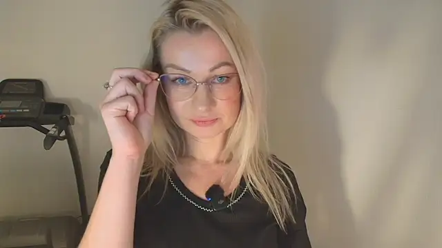 Sweet_Eira's cam snapshot