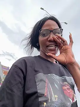 Bustykeyla live sex cam