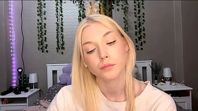 LlsabethHaze's cam snapshot