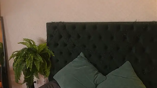 VitoriaCarusso live sex cam