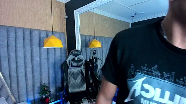 NicolaiKarav live sex cam