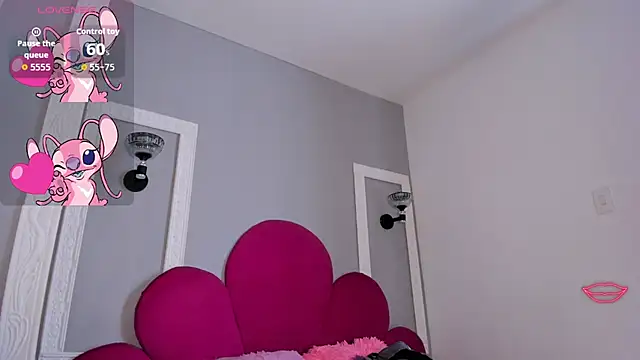 Bonniie_22 live sex cam