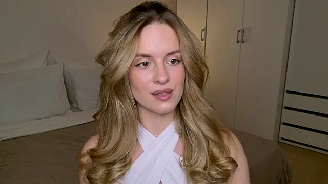 RozzitaBedberry live sex cam