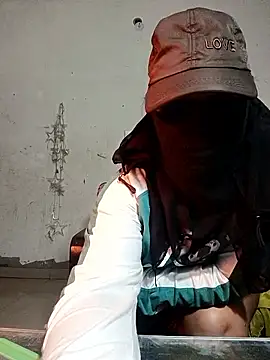 HotAishaa live sex cam