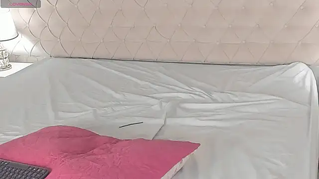 TinyRosee's cam snapshot