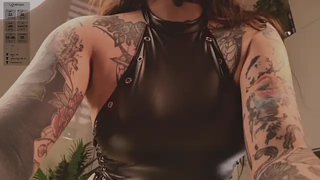 MichaellaMoon live sex cam