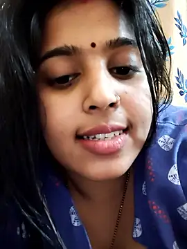 Cute-Simmi69 live sex cam