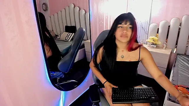 Nyx_Hyde's cam snapshot