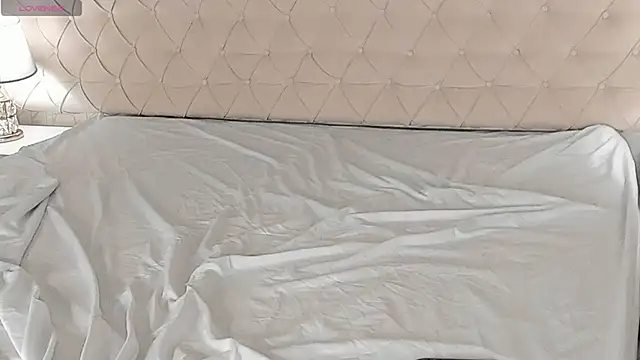 TinyRosee's cam snapshot