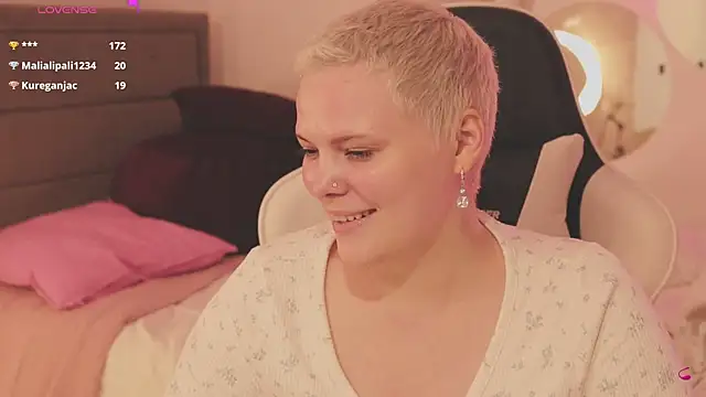 LikaBerry1 live sex cam