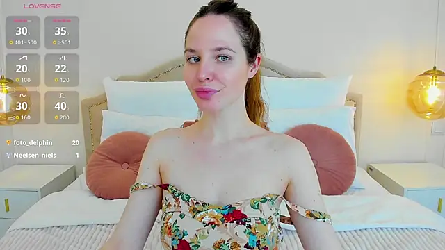 MonaRicci's cam snapshot