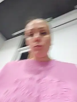 Bondgirl_013's cam snapshot