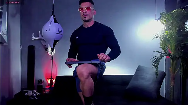 dennis_cox1's cam snapshot