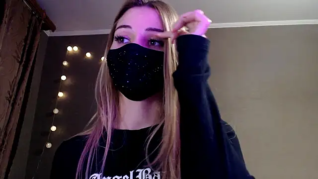 Iris_lave's cam snapshot