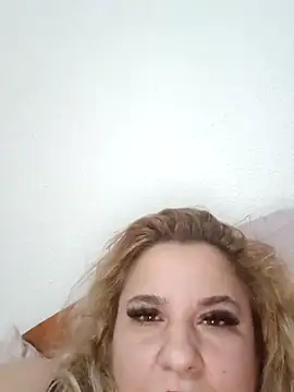 BelleInna live sex cam