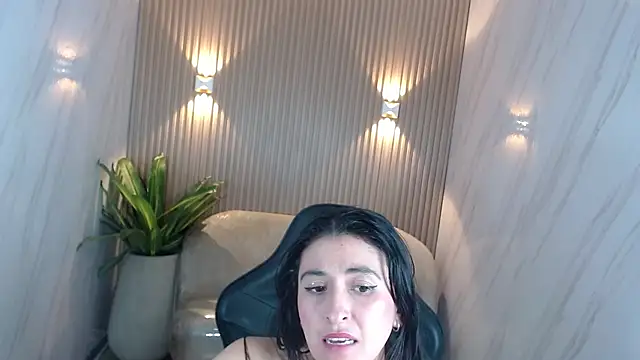 tatiscelis_tf's cam snapshot