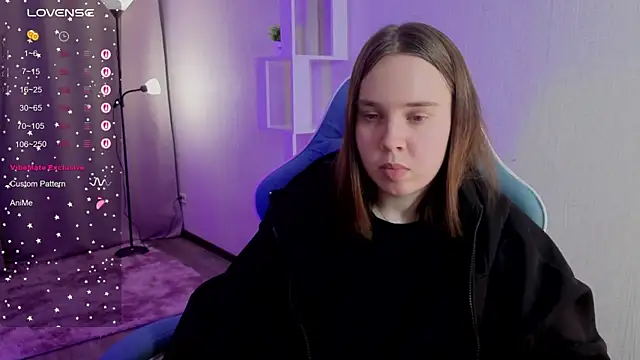 lunalyna's cam snapshot