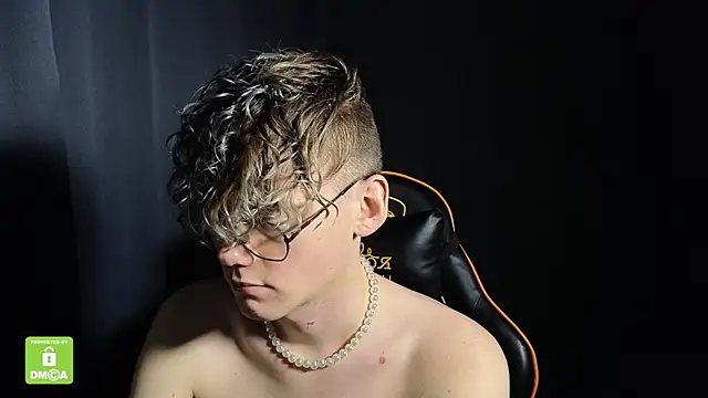 Keytaro live sex cam