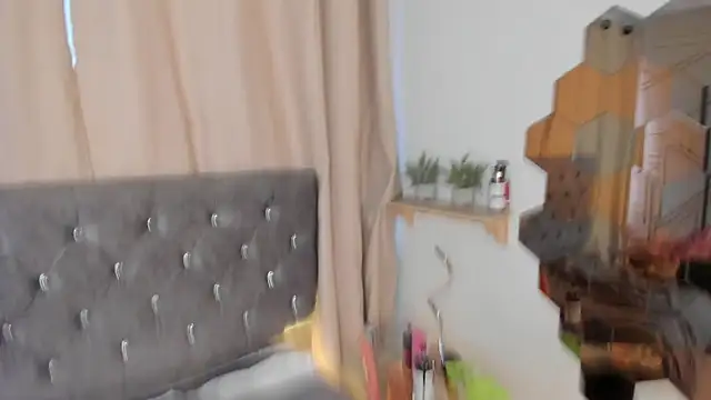 DaphneGlas's cam snapshot