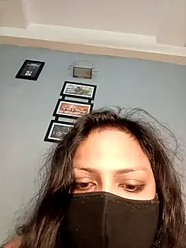 Spicynitya_ncr's cam snapshot