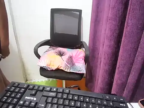 NaughtyPussy4u live sex cam