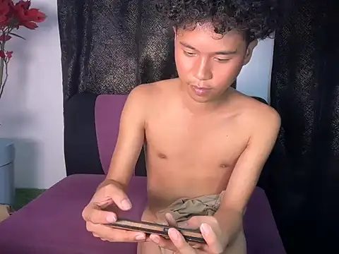 PinoyStrip23's cam snapshot