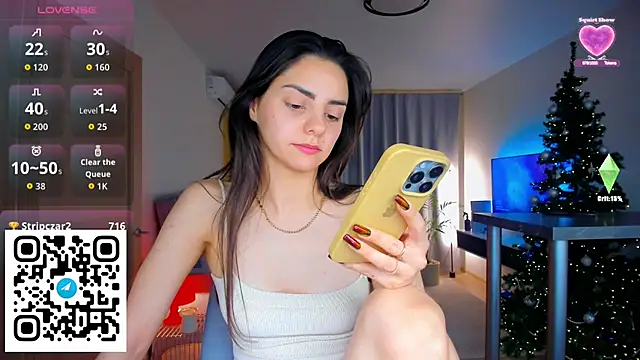 EmiliaZen's cam snapshot