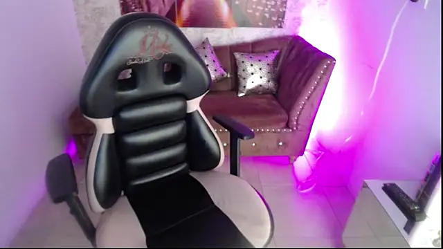 Aylanny_m's cam snapshot