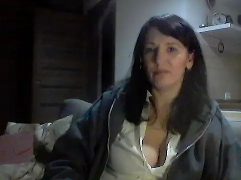 Elena48324's cam snapshot