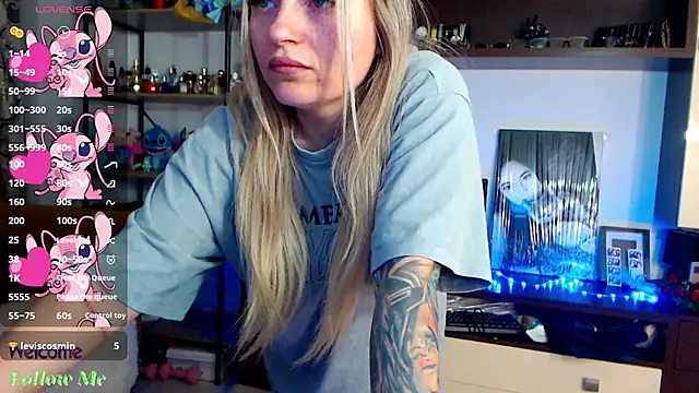 Rania_Stitch's cam snapshot