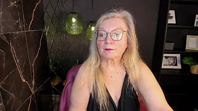 NataliMellow live sex cam