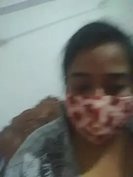 momo_loves's cam snapshot