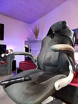 Naughty_Charly live sex cam