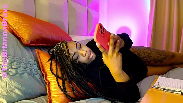 BriannaBrave live sex cam