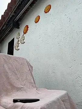 MrLeoLatino live sex cam