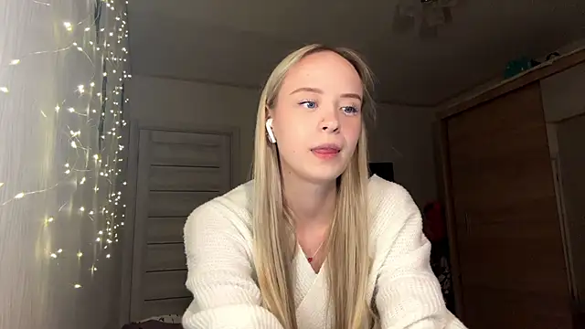 LatashiaOrcutt live sex cam