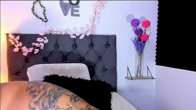 SagiraBelle live sex cam