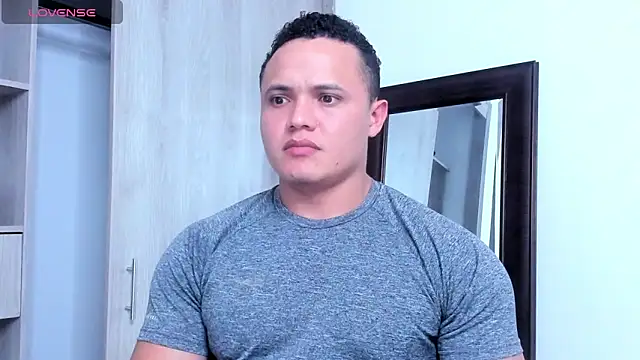 KingLevi01 live sex cam