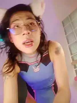 Sweet-SharoKitty live sex cam