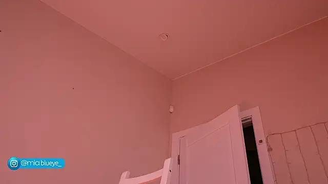 Miablueye live sex cam
